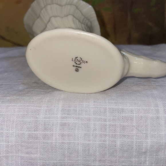 Lenox Cornucopia 24K Gold, Small Horn of Plenty with Gold Trim - Picture 6 of 8